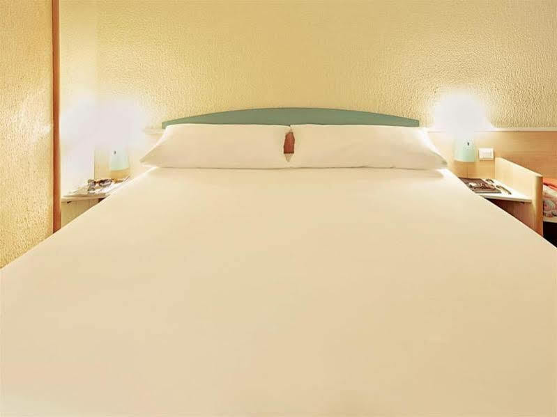 Ibis Amboise Hotel Exterior photo